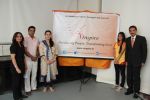 Anup Soni and Juhi Babbar at the launch of vinspire workshop for parents, teachers and teenagers in Juhu, Mumbai on 23rd June 2012 (31).jpeg